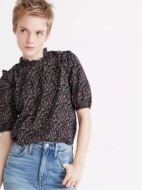 Madewell Puff-Sleeve Ruffle Top in the Fieldwalk Floral